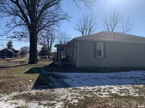238 N Douglas St, Centralia, IL 62801 photo 10