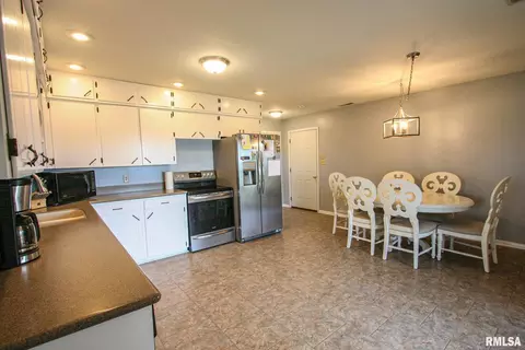 1501 County Road 700 E, Carmi, IL 62821 photo 10