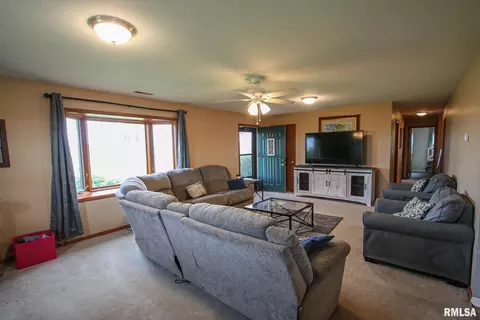 1501 County Road 700 E, Carmi, IL 62821 photo 9