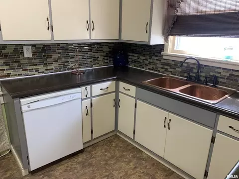 320 E 3rd St, Flora, IL 62839 photo 13