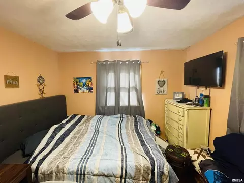 1020 Dover St, Centralia, IL 62801 photo 29