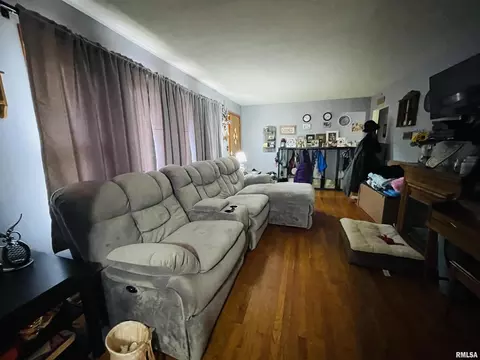 1020 Dover St, Centralia, IL 62801 photo 16