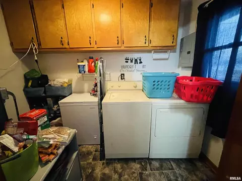 1020 Dover St, Centralia, IL 62801 photo 17