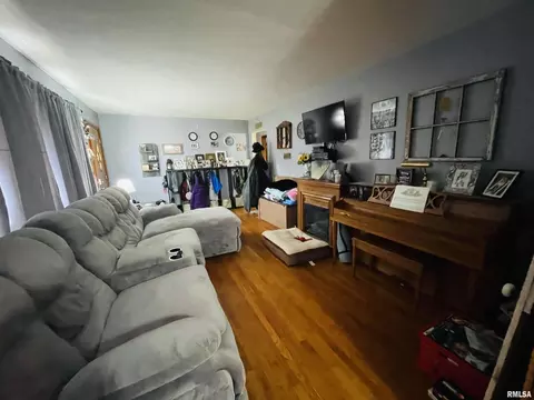 1020 Dover St, Centralia, IL 62801 photo 15