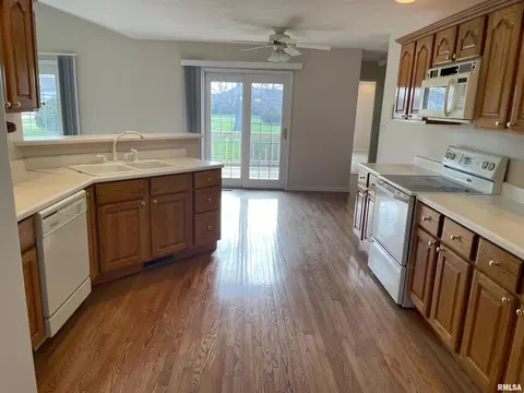 2003 N Dawn Dr, Marion, IL 62959 photo 13