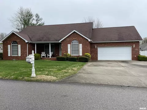 2003 N Dawn Dr, Marion, IL 62959 photo 1