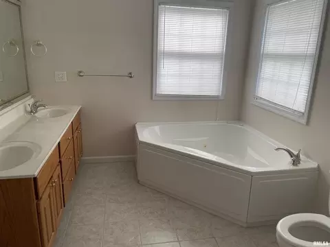 2003 N Dawn Dr, Marion, IL 62959 photo 21