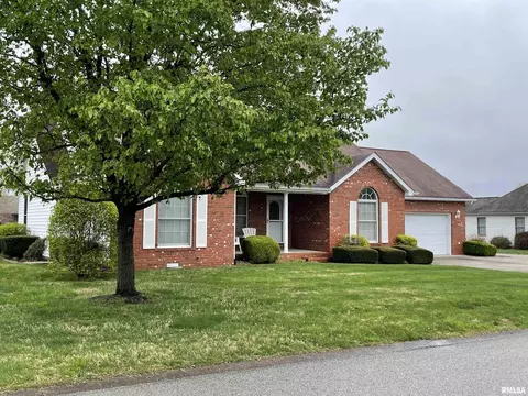 2003 N Dawn Dr, Marion, IL 62959 photo 4
