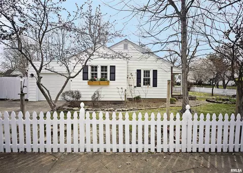 300 Allen St, Marion, IL 62959 photo 18