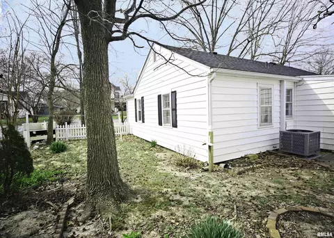 300 Allen St, Marion, IL 62959 photo 21