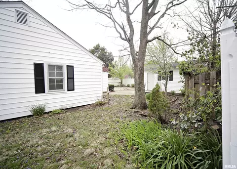 300 Allen St, Marion, IL 62959 photo 25