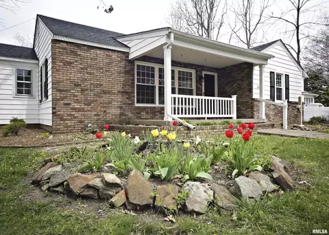 300 Allen St, Marion, IL 62959 photo 3