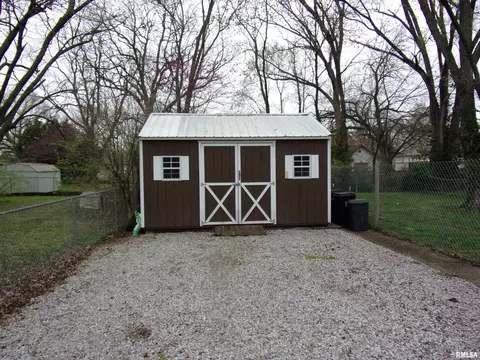 412 E Mitchell St, Salem, IL 62881 photo 14