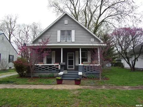 412 E Mitchell St, Salem, IL 62881 photo 1
