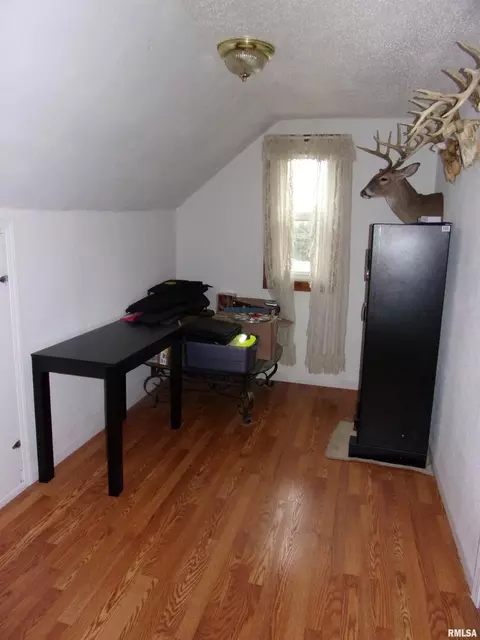 412 E Mitchell St, Salem, IL 62881 photo 11