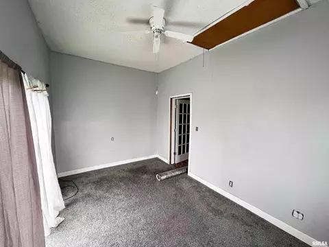 328 W 3rd St, Flora, IL 62839 photo 29