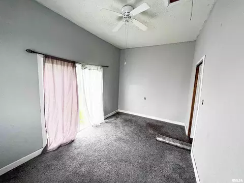 328 W 3rd St, Flora, IL 62839 photo 26