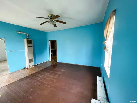 328 W 3rd St, Flora, IL 62839 photo 14
