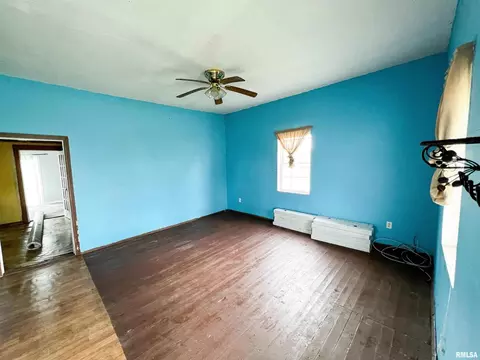 328 W 3rd St, Flora, IL 62839 photo 12