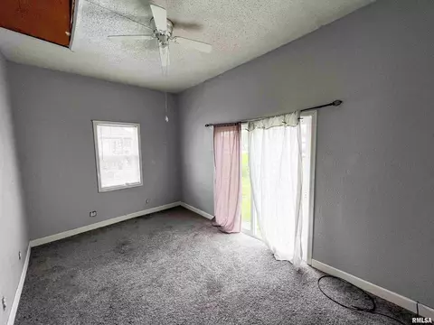 328 W 3rd St, Flora, IL 62839 photo 24