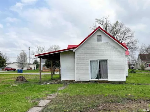 328 W 3rd St, Flora, IL 62839 photo 6