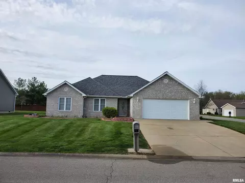 1410 Persimmon Dr, Marion, IL 62959 photo 1