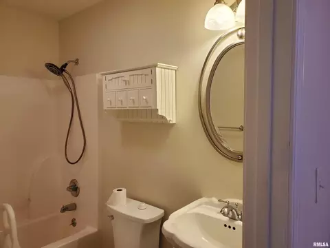 1410 Persimmon Dr, Marion, IL 62959 photo 25