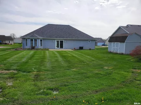 1410 Persimmon Dr, Marion, IL 62959 photo 3