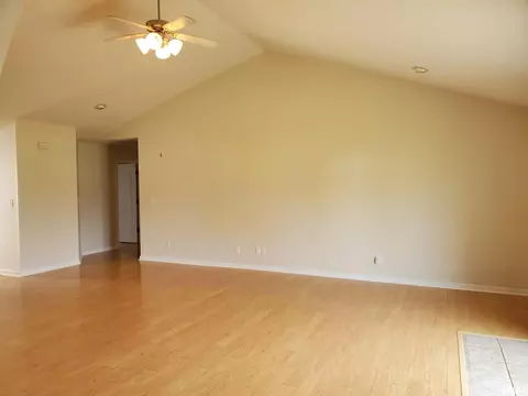1410 Persimmon Dr, Marion, IL 62959 photo 5