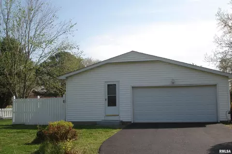 1221 E Poplar St, Herrin, IL 62948 photo 18