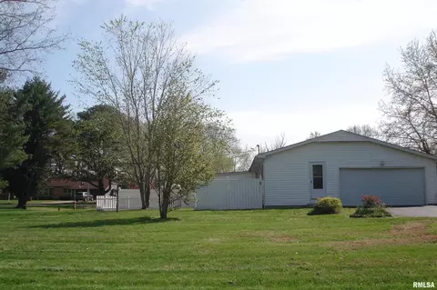 1221 E Poplar St, Herrin, IL 62948 photo 26
