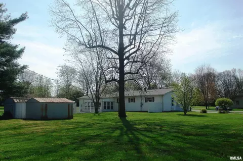 1221 E Poplar St, Herrin, IL 62948 photo 28