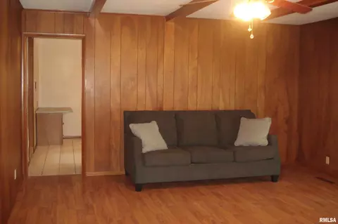 1221 E Poplar St, Herrin, IL 62948 photo 7