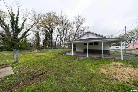1420 E Main St, Benton, IL 62812 photo 25