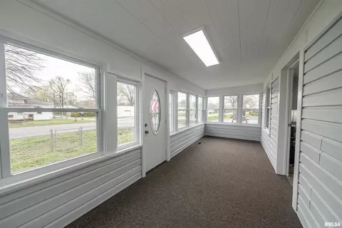 1420 E Main St, Benton, IL 62812 photo 2