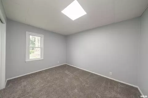 1420 E Main St, Benton, IL 62812 photo 10