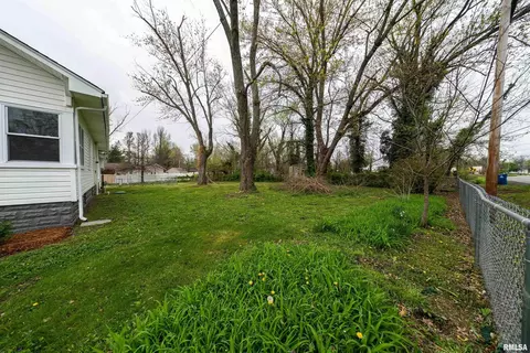 1420 E Main St, Benton, IL 62812 photo 28