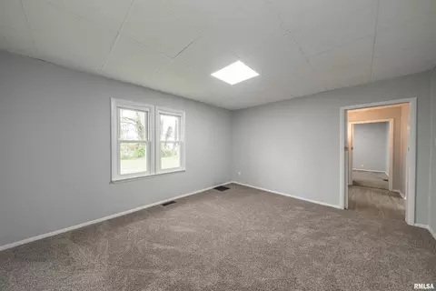 1420 E Main St, Benton, IL 62812 photo 9