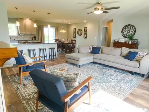 108 Stork St, Anna, IL 62906 photo 8