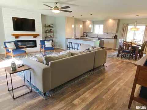 108 Stork St, Anna, IL 62906 photo 9