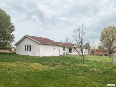 108 Stork St, Anna, IL 62906 photo 5