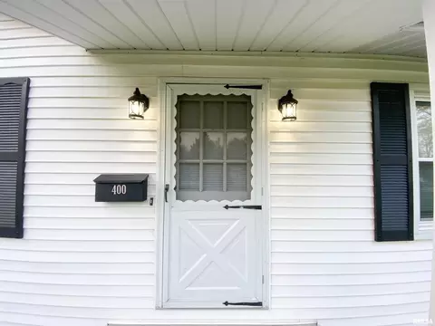 400 Hickory St, Flora, IL 62839 photo 6