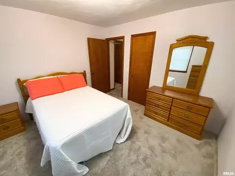 400 Hickory St, Flora, IL 62839 photo 29