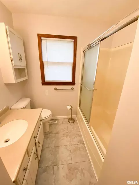 400 Hickory St, Flora, IL 62839 photo 39