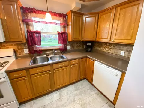400 Hickory St, Flora, IL 62839 photo 19