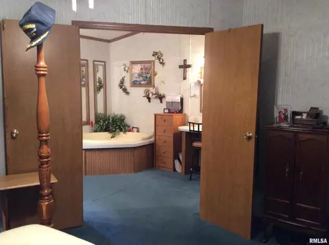 102 N Garrison St, Christopher, IL 62822 photo 22