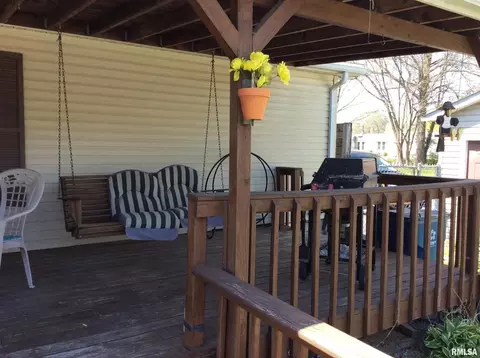 102 N Garrison St, Christopher, IL 62822 photo 32