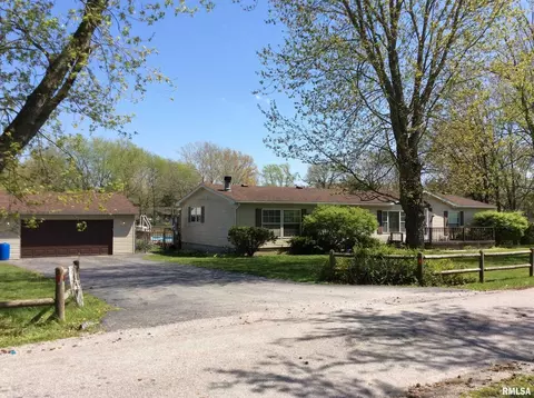 102 N Garrison St, Christopher, IL 62822 photo 44
