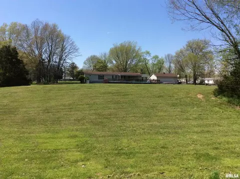 102 N Garrison St, Christopher, IL 62822 photo 47