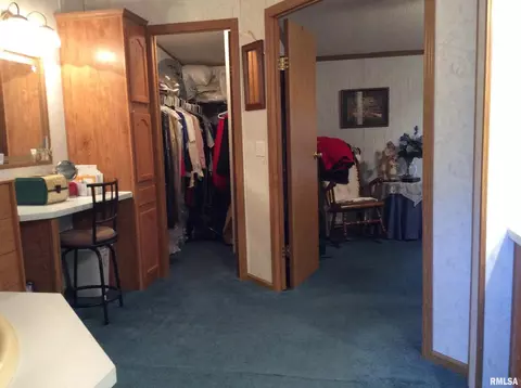 102 N Garrison St, Christopher, IL 62822 photo 26